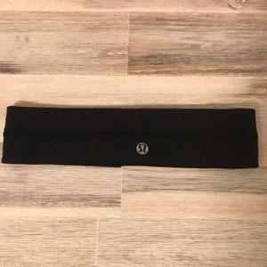 Lululemon Fly Away Tamer Headband